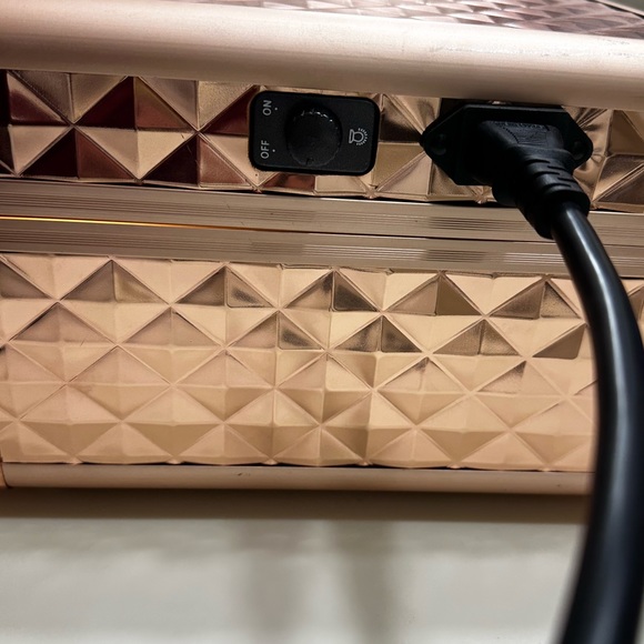 Impressions Vanity Travel Case - Picture 9 of 11